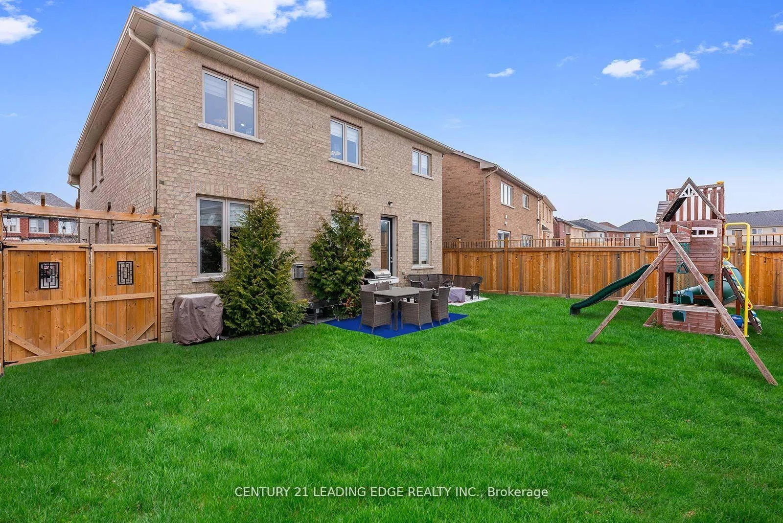 Photo 37 of 2397 Dress Circle Crescent E, Oshawa, Windfields — HOMEH