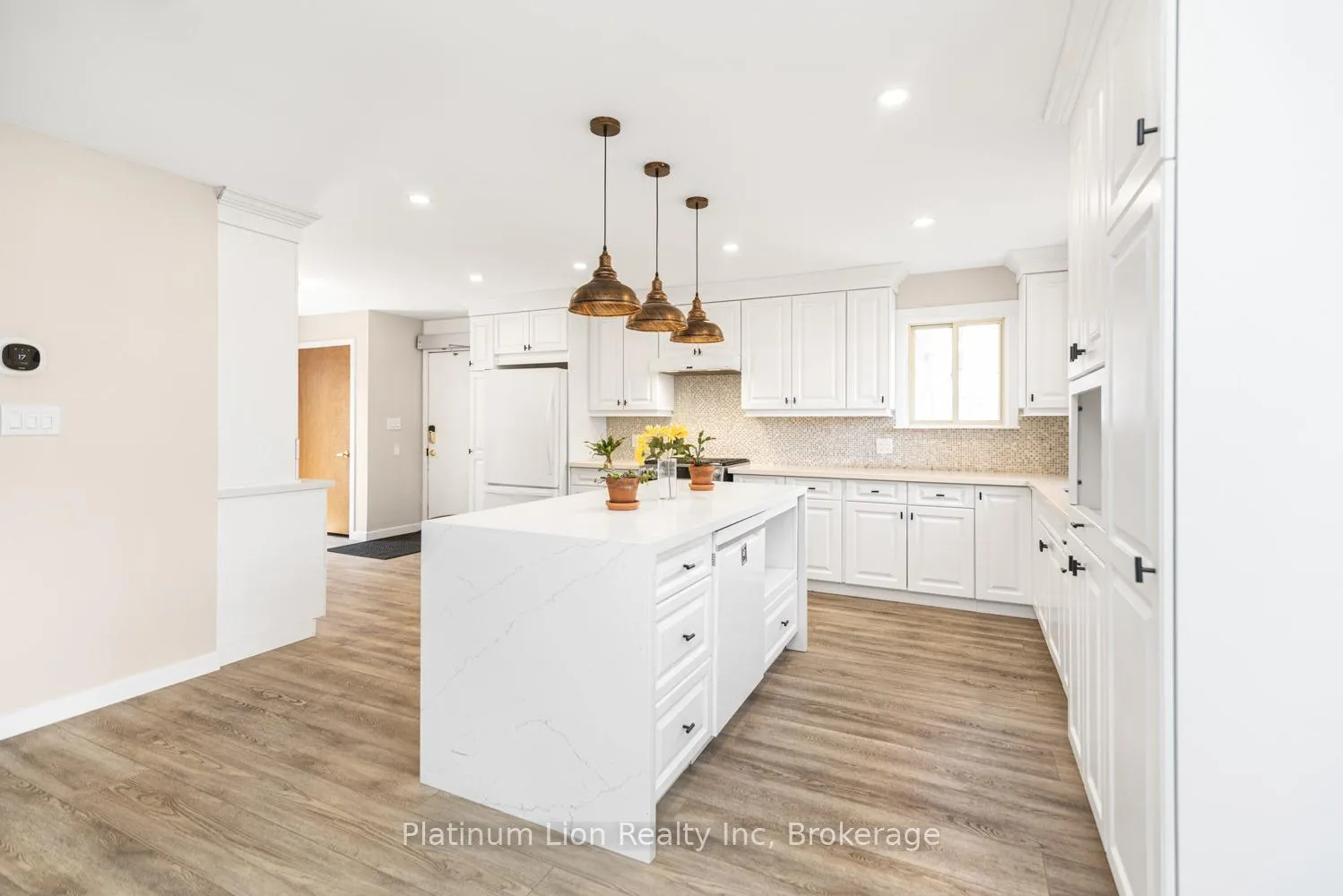 Photo 13 of 520 Anson Drive, Hamilton, Ancaster — HOMEH