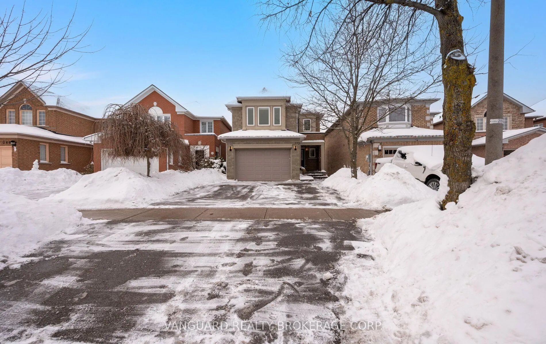 Photo 3 of 272 Stone Road, Aurora, Aurora Grove — HOMEH