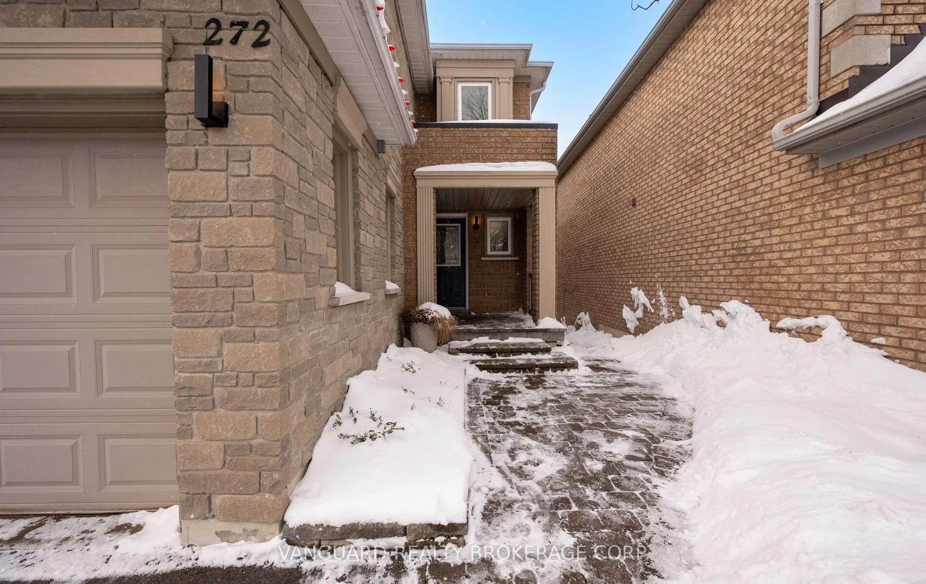 Photo 6 of 272 Stone Road, Aurora, Aurora Grove — HOMEH