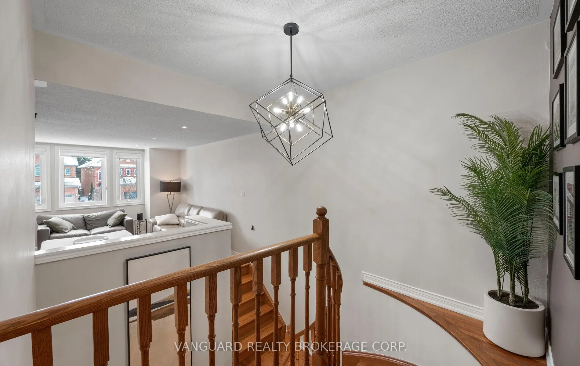 Photo 25 of 272 Stone Road, Aurora, Aurora Grove — HOMEH