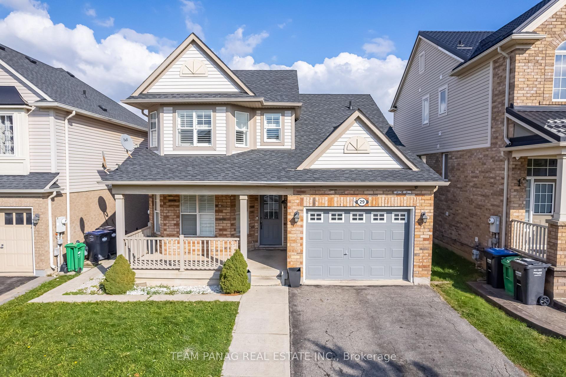 Photo 3 of 29 Dalia Street, Brampton, Credit Valley — HOMEH