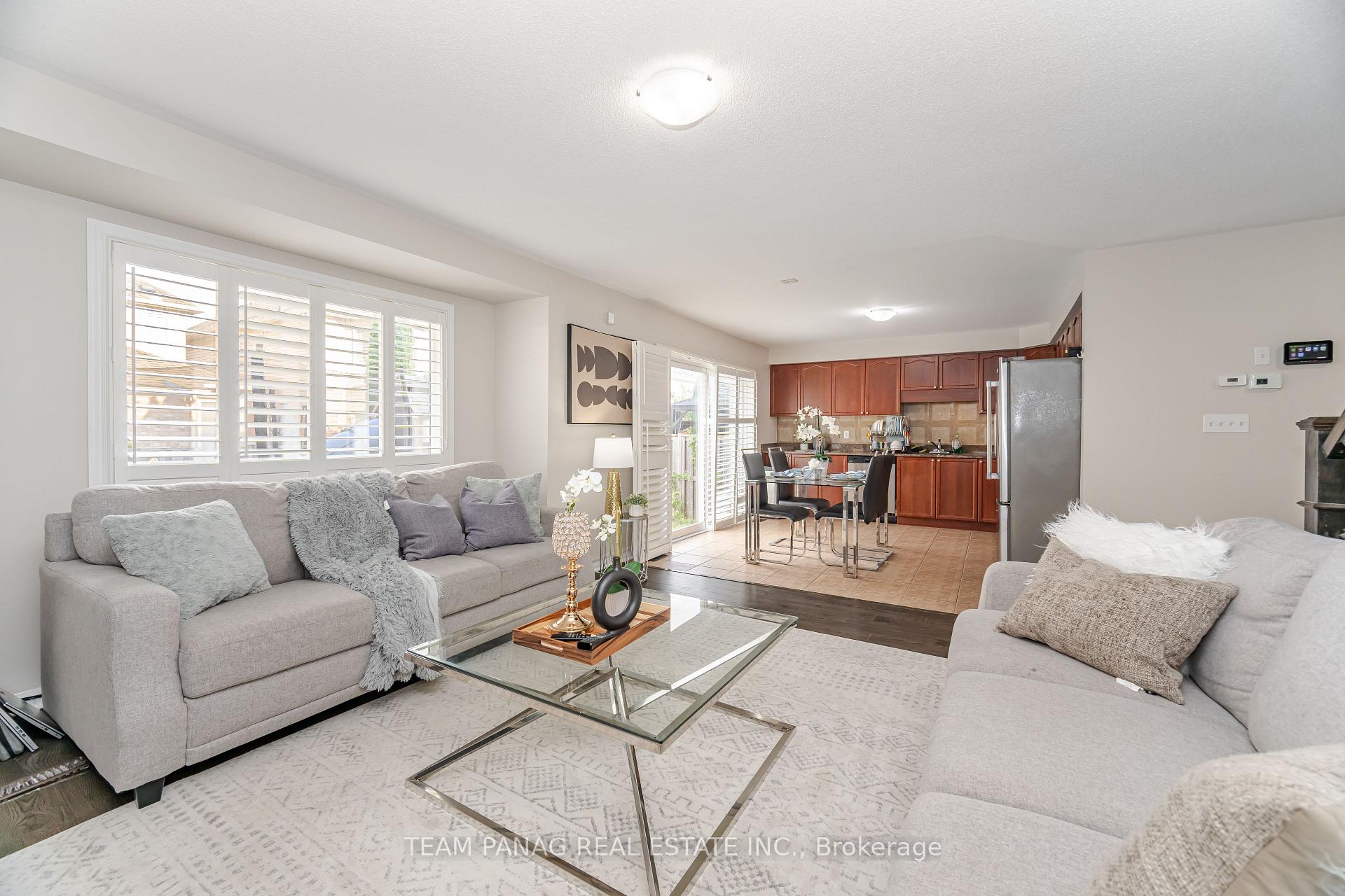 Photo 9 of 29 Dalia Street, Brampton, Credit Valley — HOMEH