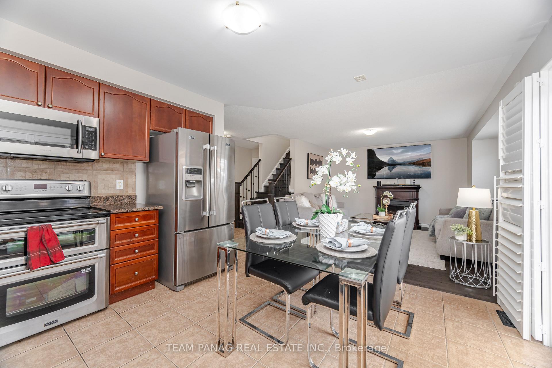 Photo 12 of 29 Dalia Street, Brampton, Credit Valley — HOMEH