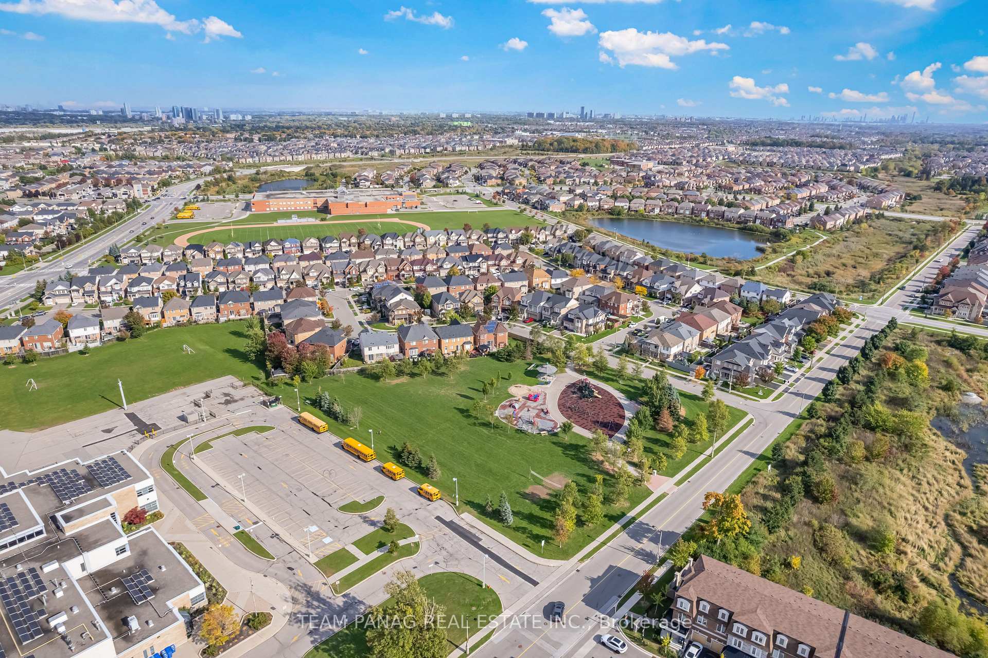 Photo 33 of 29 Dalia Street, Brampton, Credit Valley — HOMEH