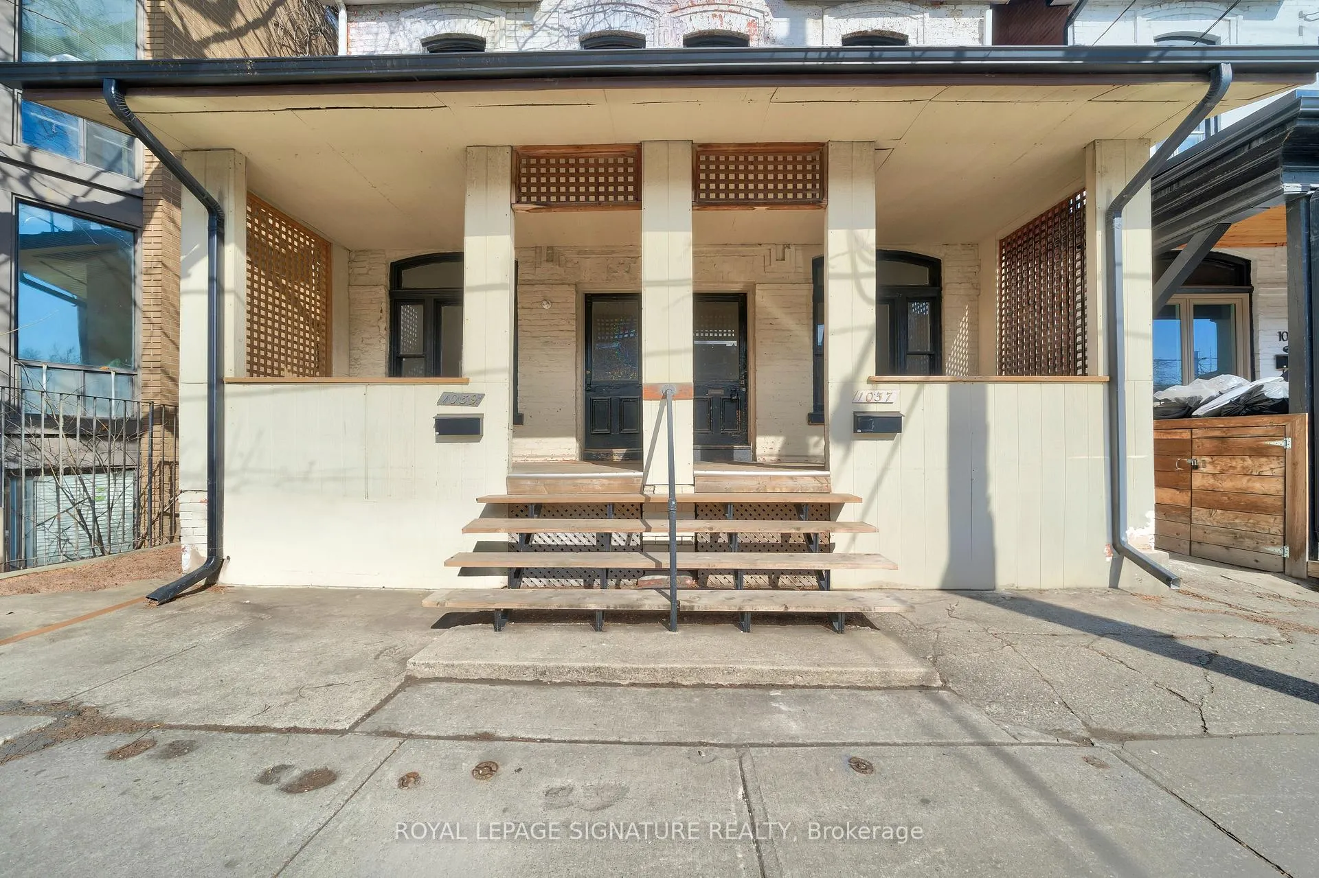 Front of 1059 Bathurst Street