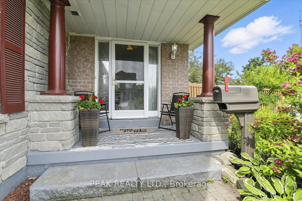 Photo 4 of 2 Granary Lane, Clarington, Courtice — HOMEH