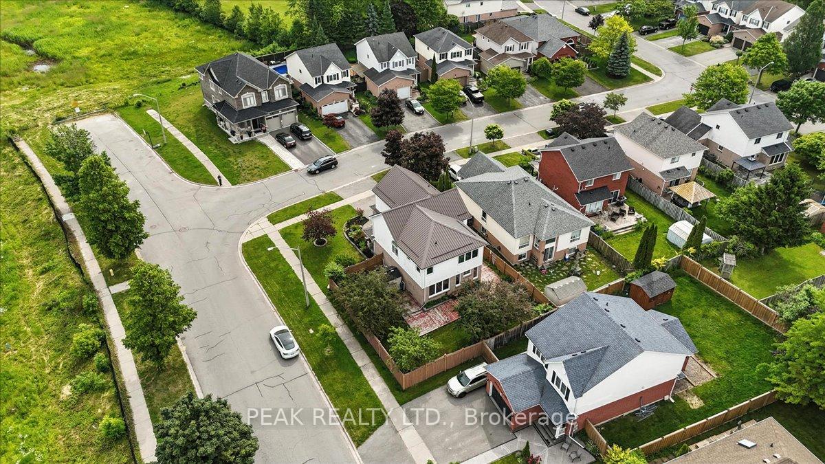 Photo 36 of 2 Granary Lane, Clarington, Courtice — HOMEH