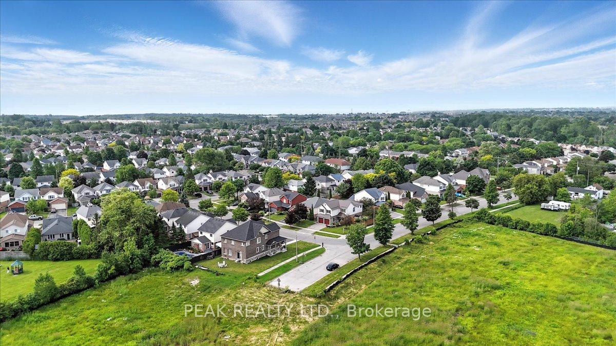 Photo 44 of 2 Granary Lane, Clarington, Courtice — HOMEH
