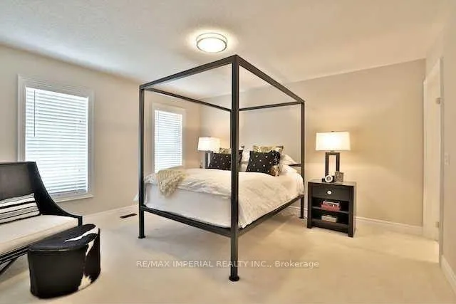 Photo 14 of 4 Plunkett Court, Barrie, Bayshore — HOMEH