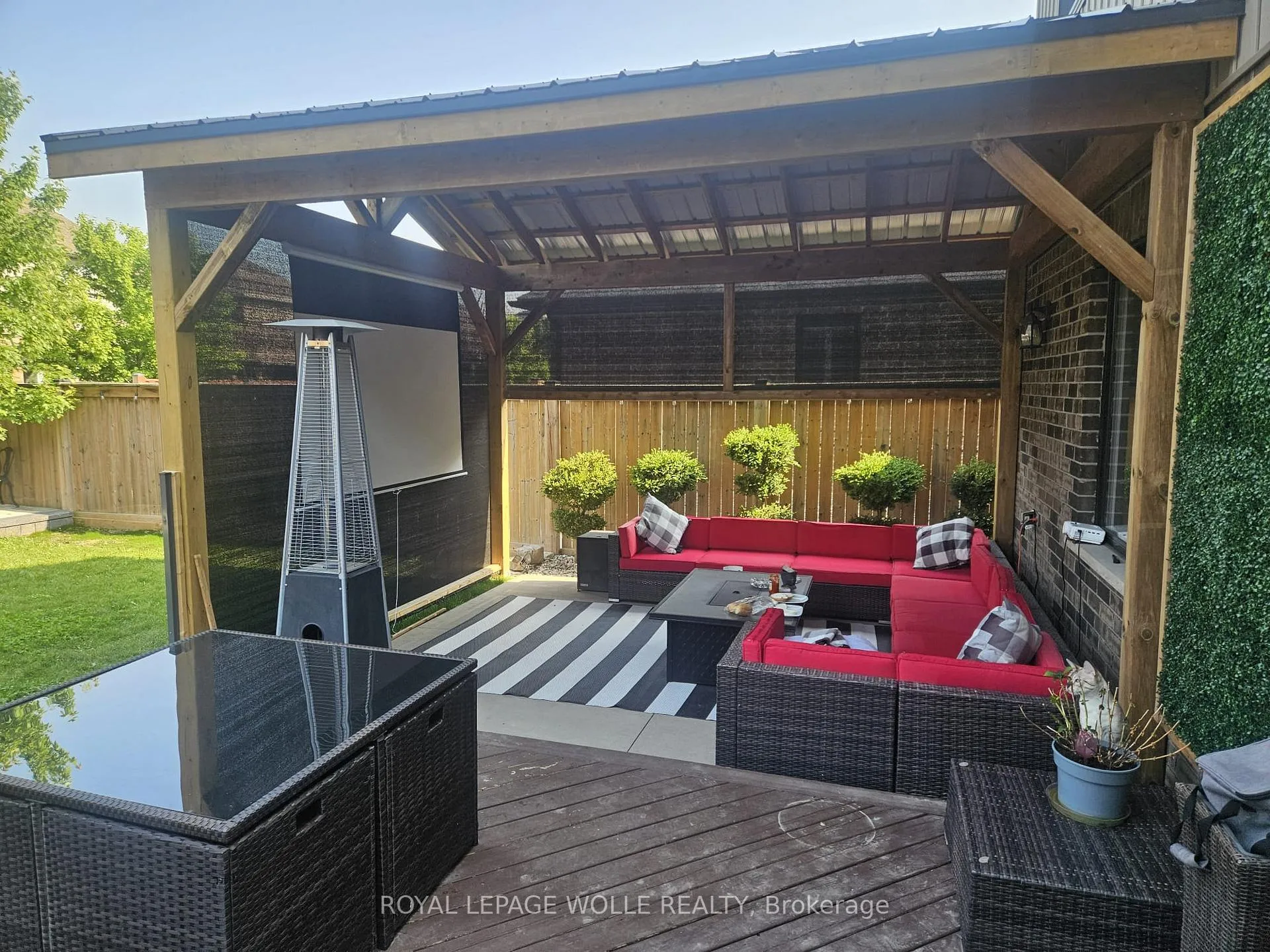 Photo 47 of 78 Woodberry Crescent, Woolwich — HOMEH