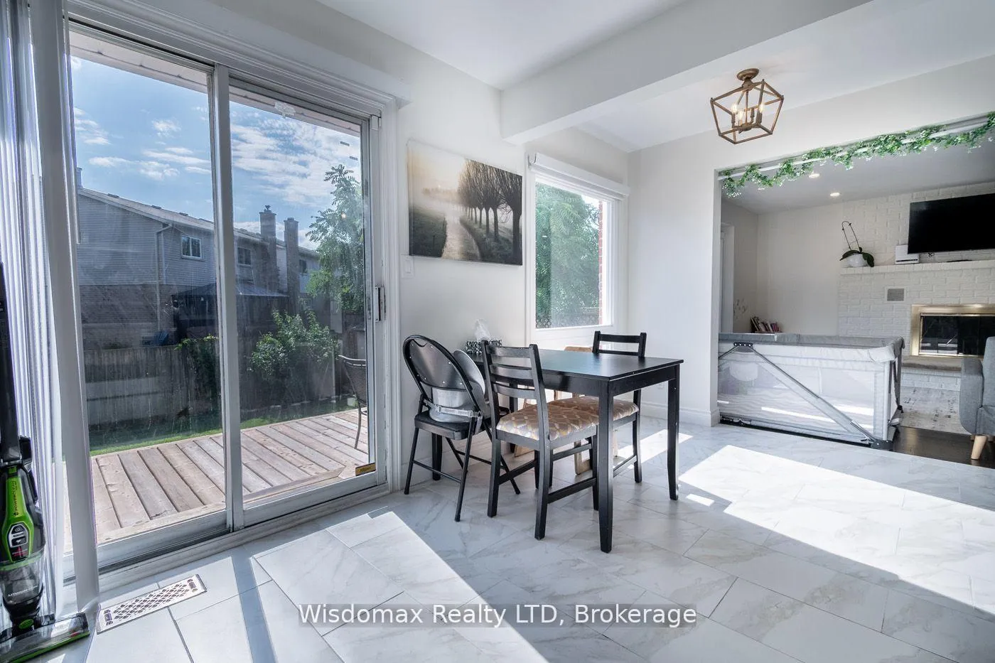 Photo 11 of 15 Capri Street, Thorold, Confederation Heights — HOMEH