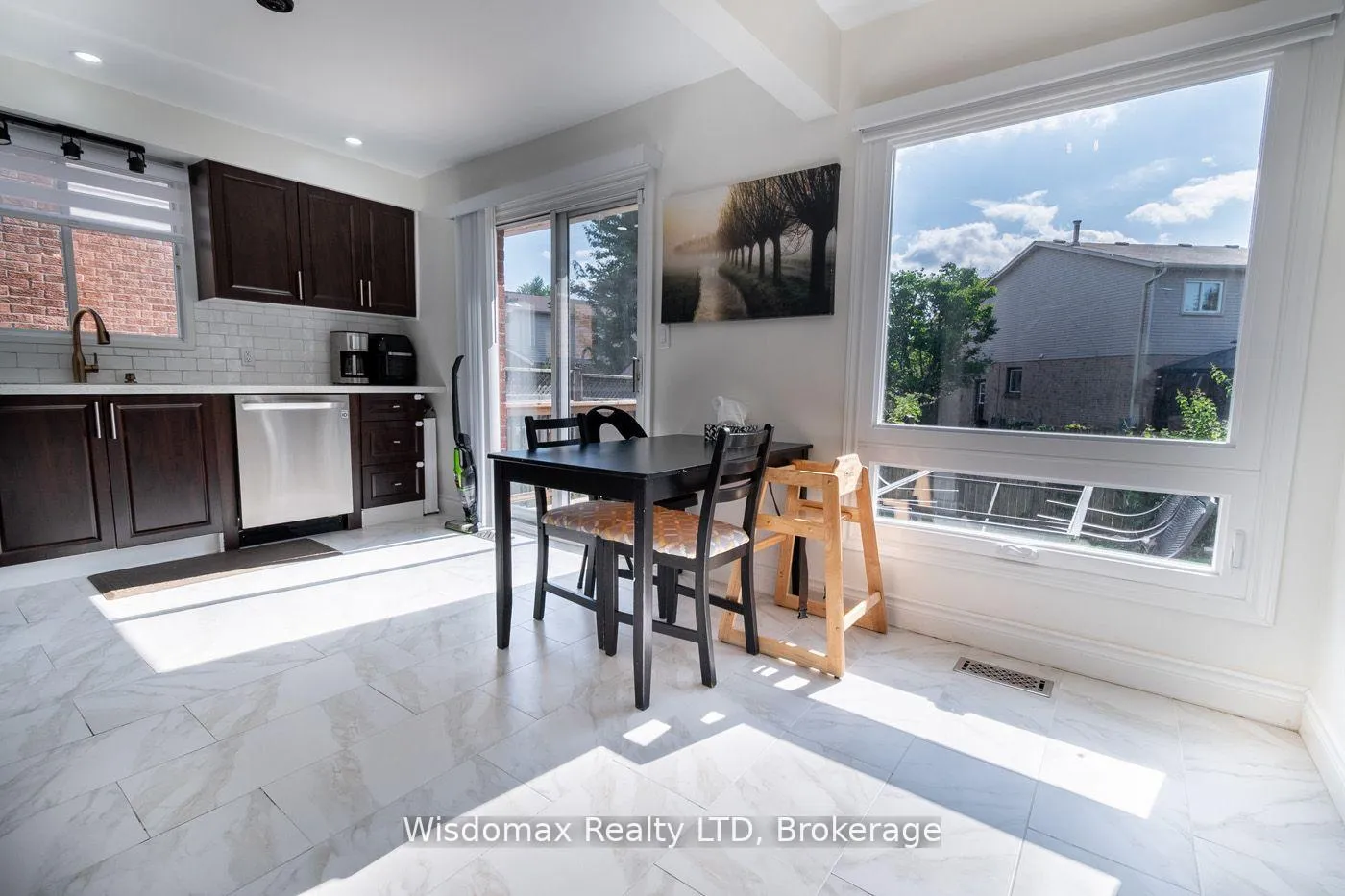 Photo 13 of 15 Capri Street, Thorold, Confederation Heights — HOMEH
