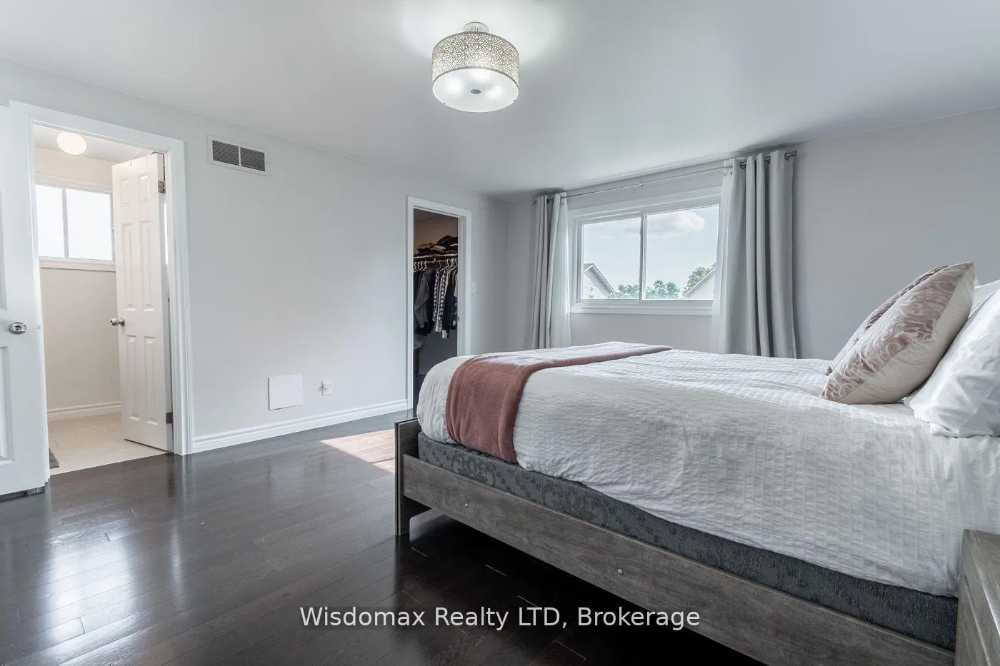 Photo 21 of 15 Capri Street, Thorold, Confederation Heights — HOMEH