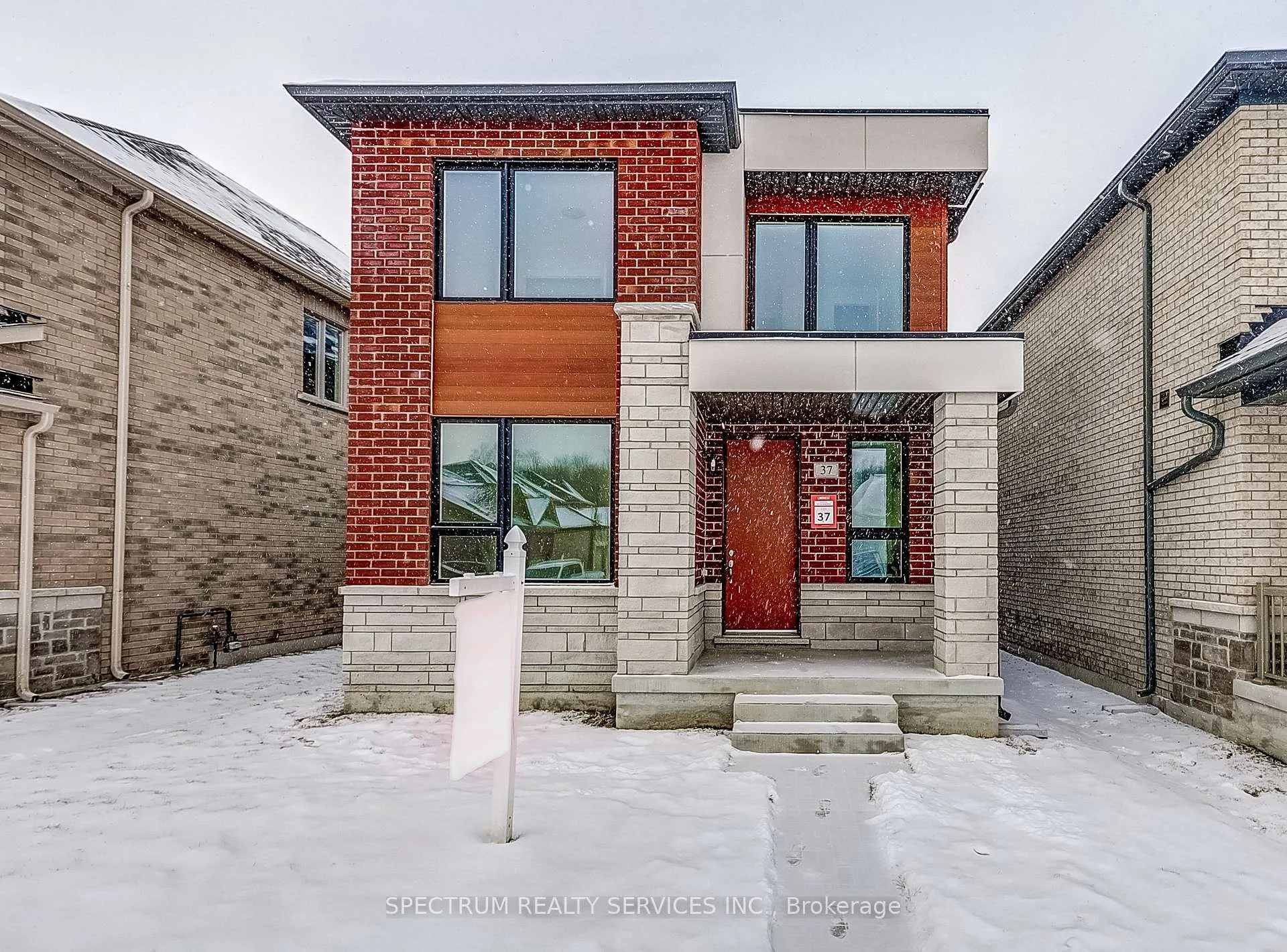 Front of 37 John Rolph Street