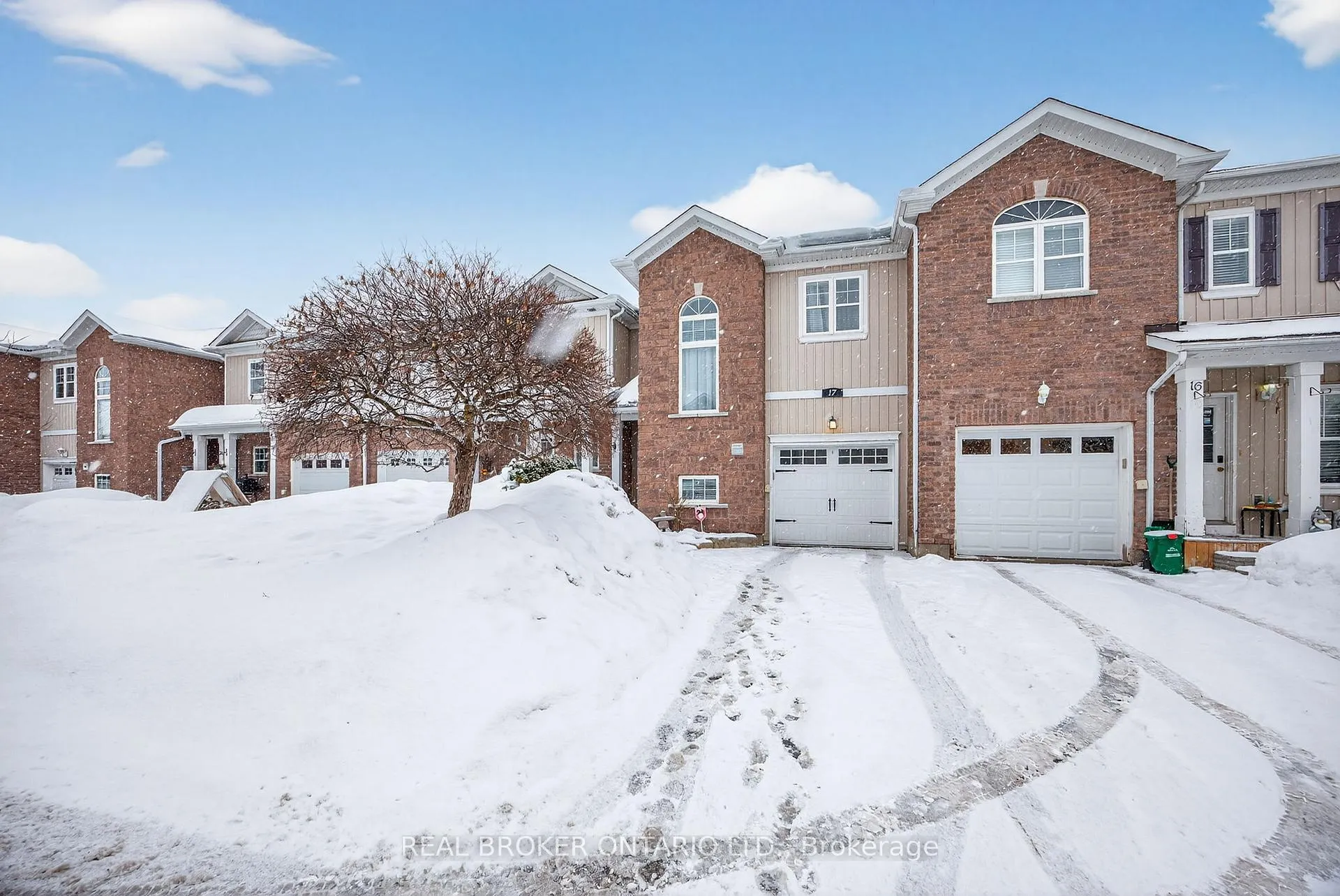 Front of Unit 17, 800 West Ridge Boulevard