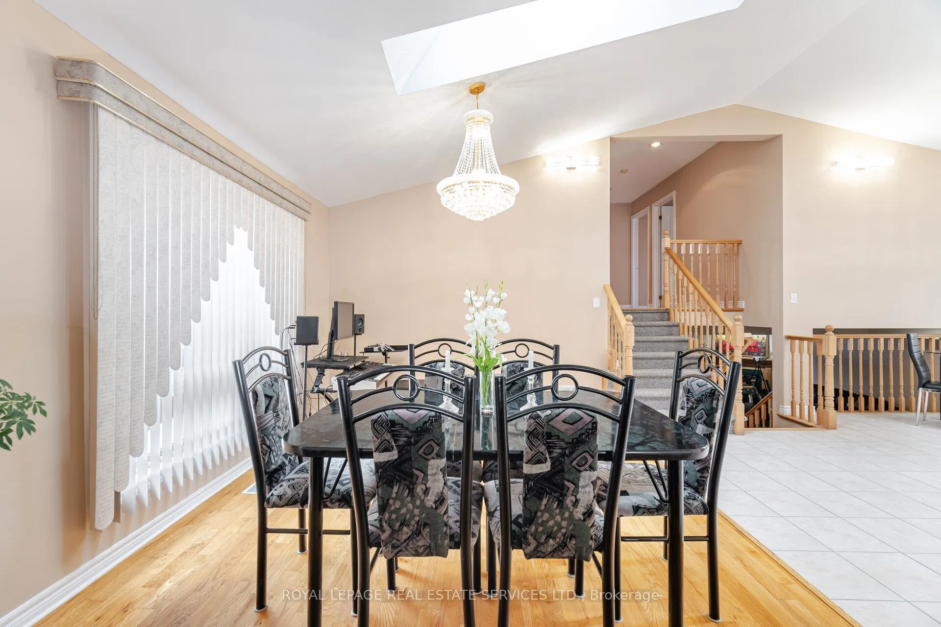 Photo 10 of 777 Limeridge Road E, Hamilton, Lawfield — HOMEH