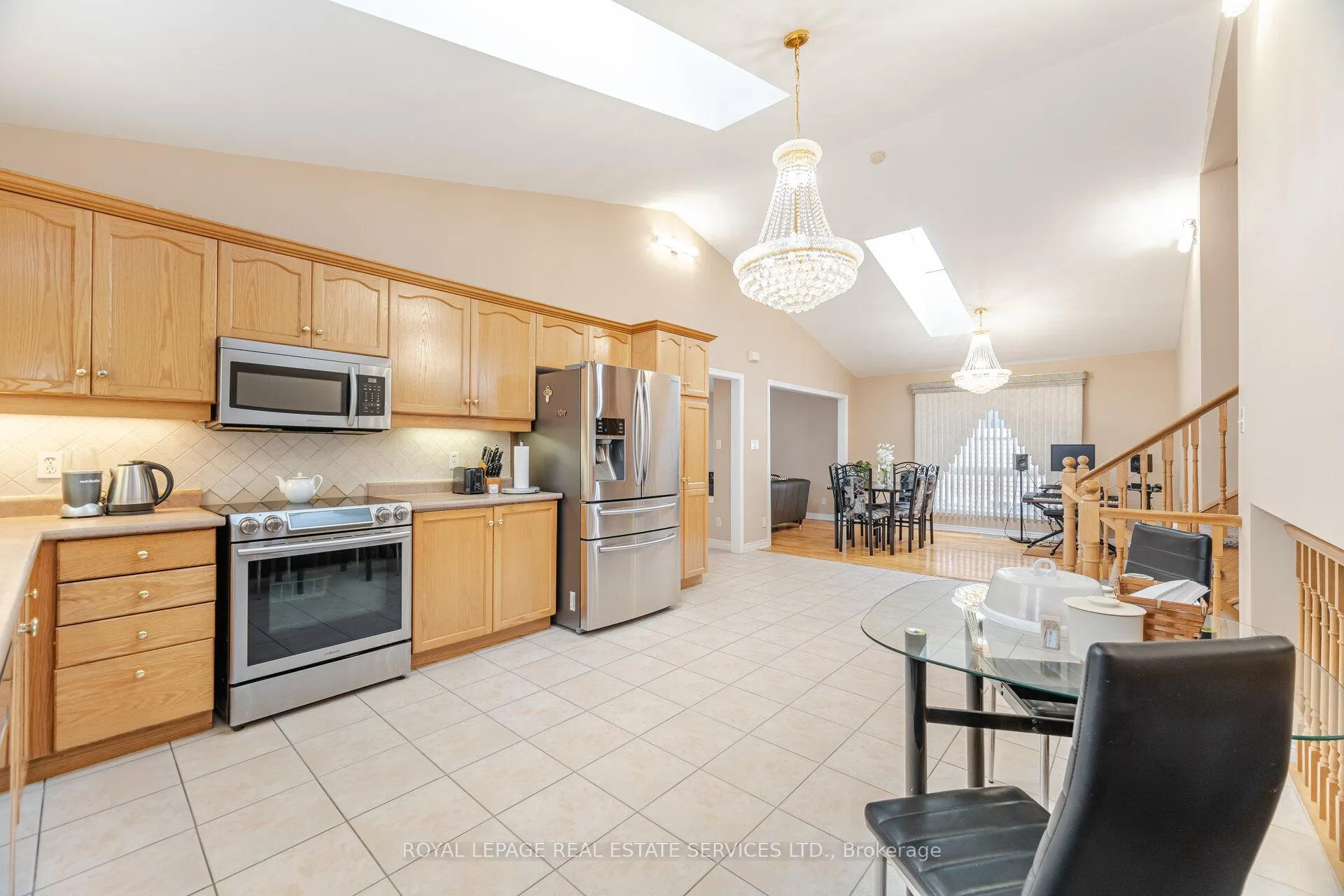 Photo 19 of 777 Limeridge Road E, Hamilton, Lawfield — HOMEH