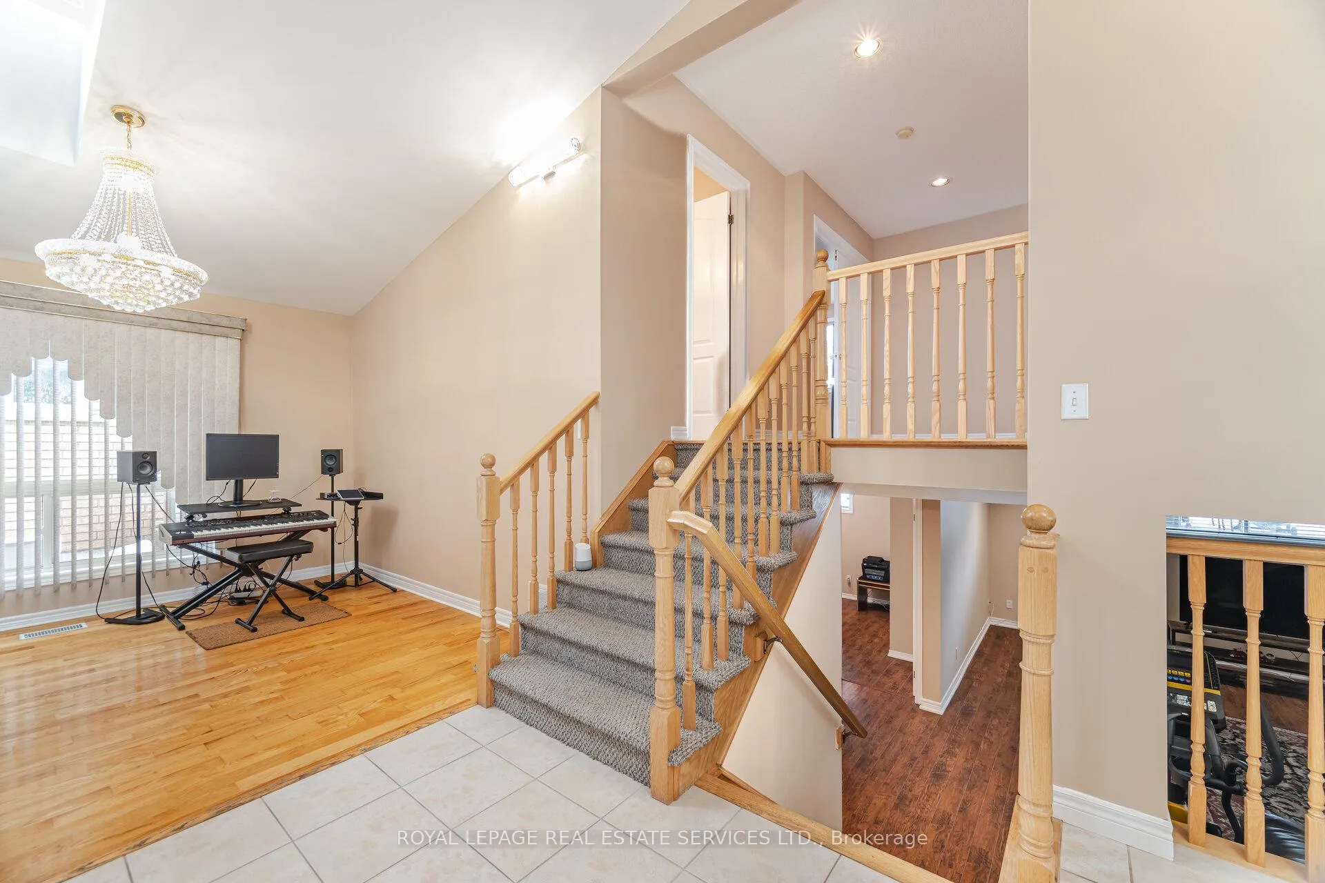 Photo 20 of 777 Limeridge Road E, Hamilton, Lawfield — HOMEH