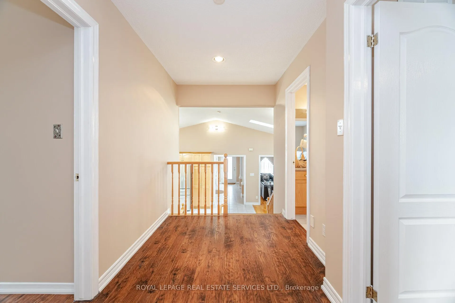 Photo 21 of 777 Limeridge Road E, Hamilton, Lawfield — HOMEH