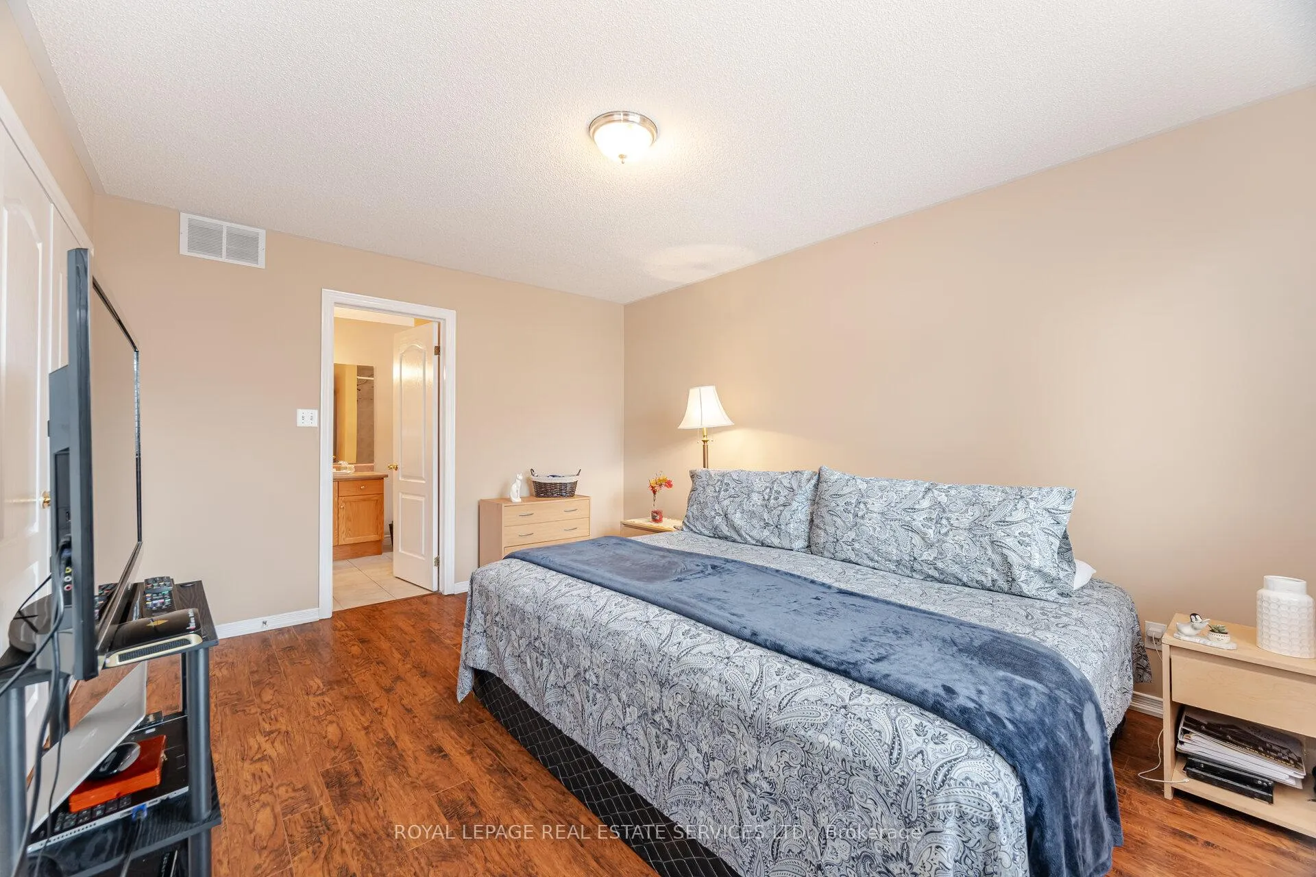 Photo 24 of 777 Limeridge Road E, Hamilton, Lawfield — HOMEH