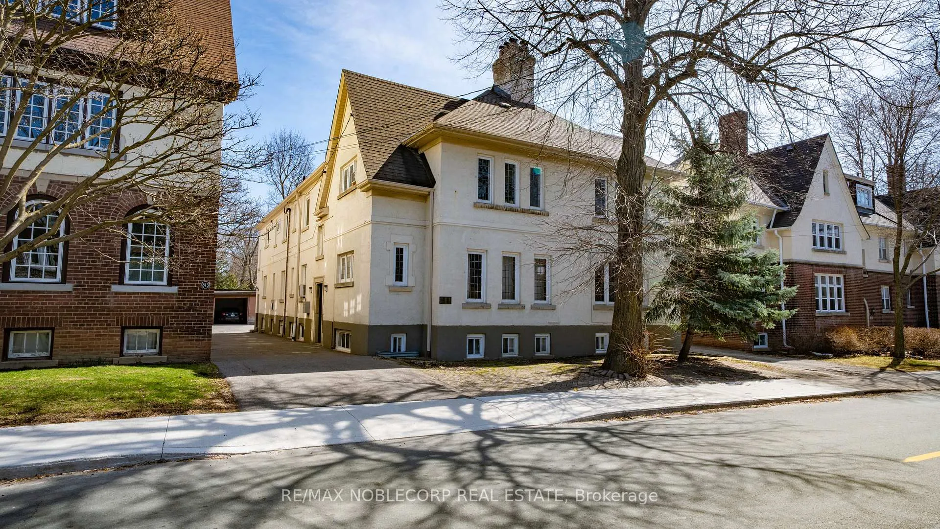 Front of 809-811 Duplex Avenue