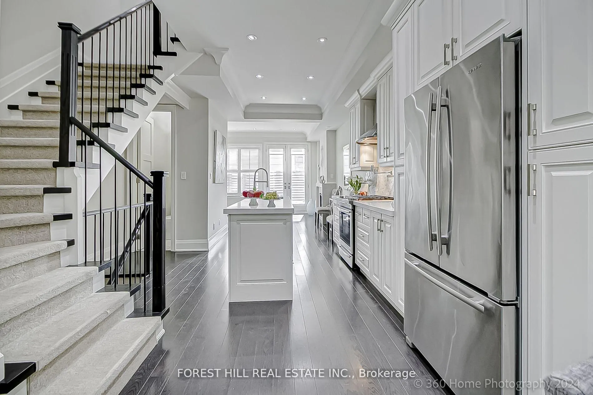 Front of 43B Burnaby Boulevard
