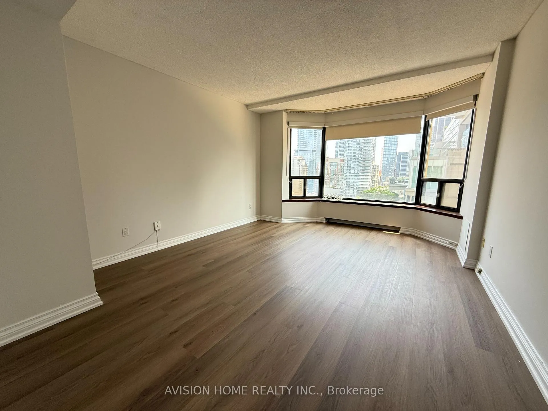 Photo 14 of Unit 1210, 175 Cumberland Street, Toronto, The Annex — HOMEH