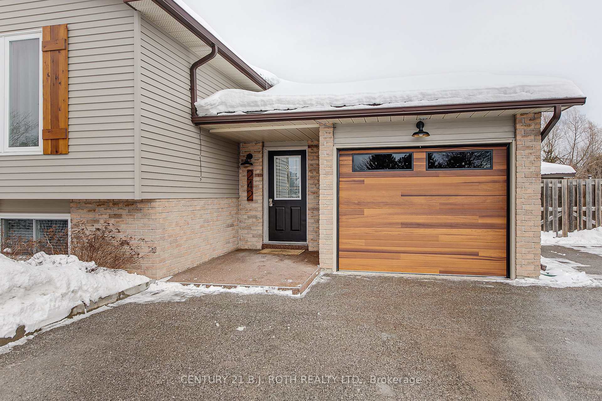 Photo 2 of 242 Spencer Avenue, Essa, Thornton — HOMEH