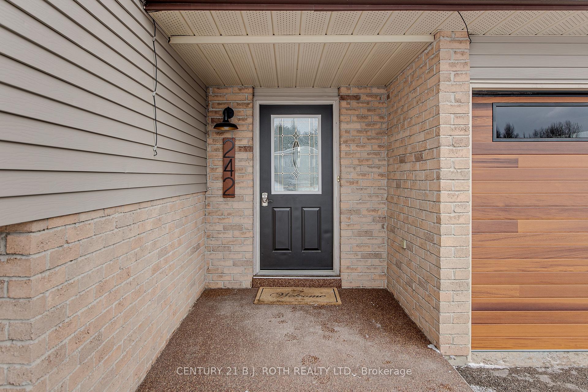 Photo 3 of 242 Spencer Avenue, Essa, Thornton — HOMEH