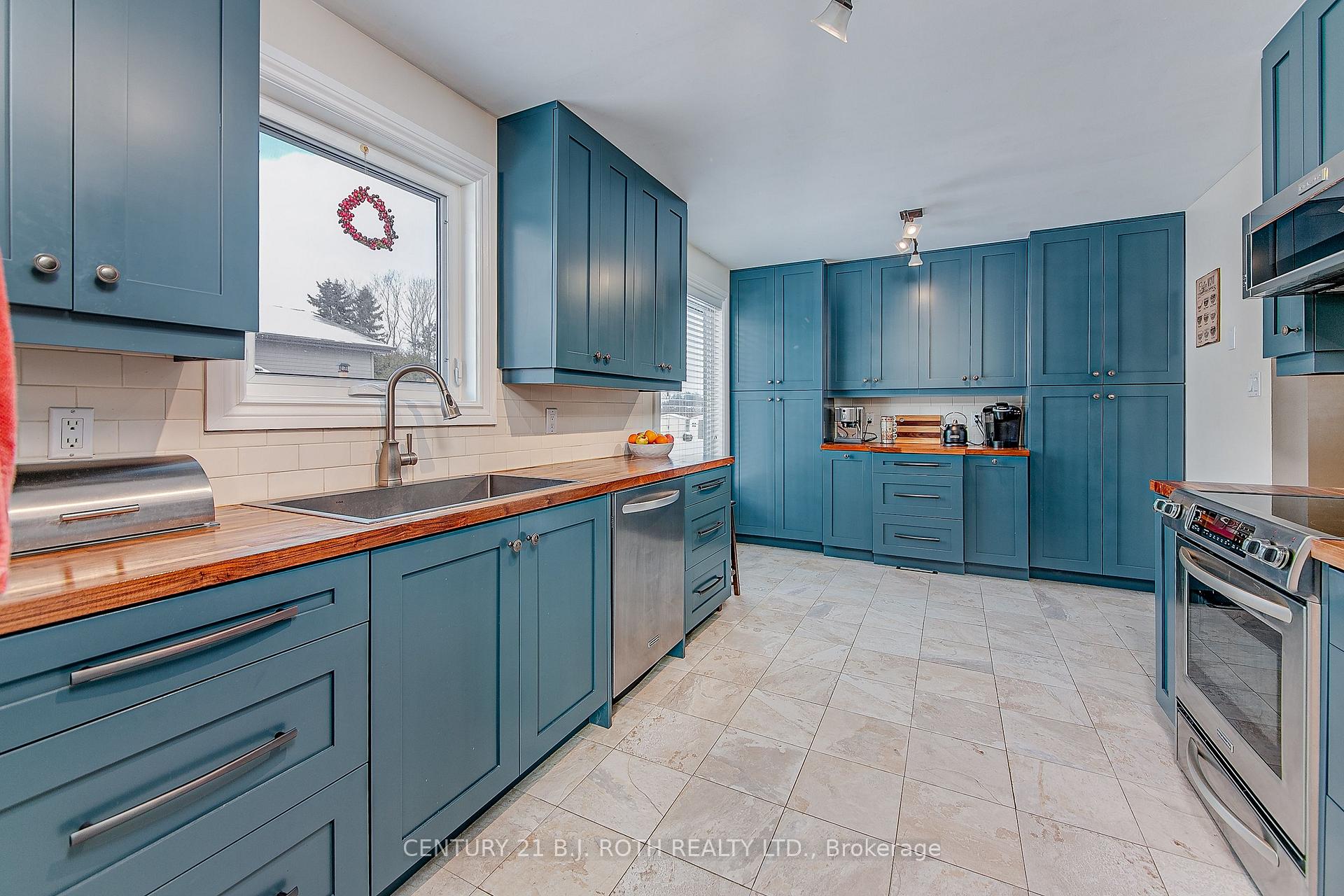 Photo 9 of 242 Spencer Avenue, Essa, Thornton — HOMEH