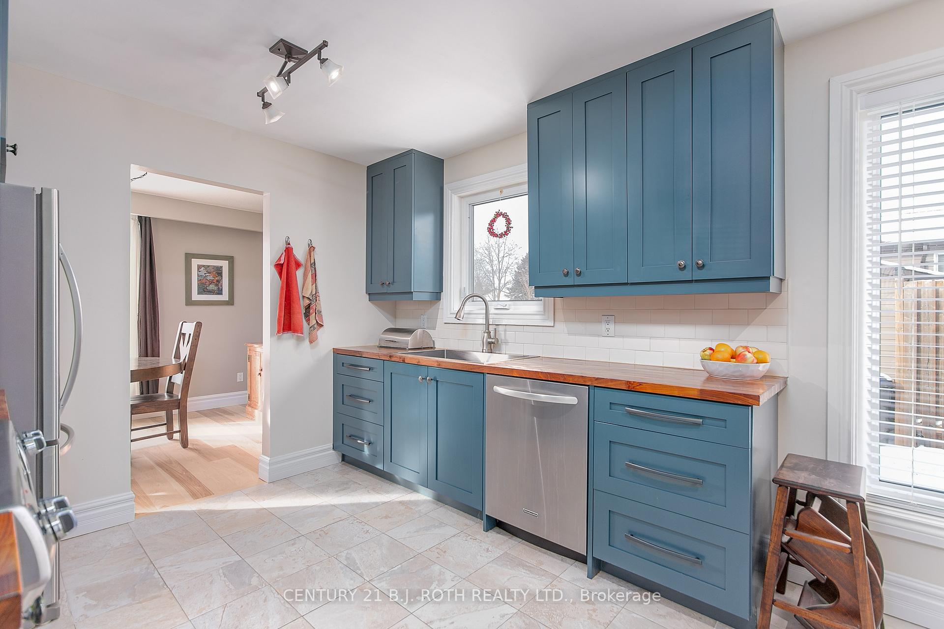 Photo 11 of 242 Spencer Avenue, Essa, Thornton — HOMEH