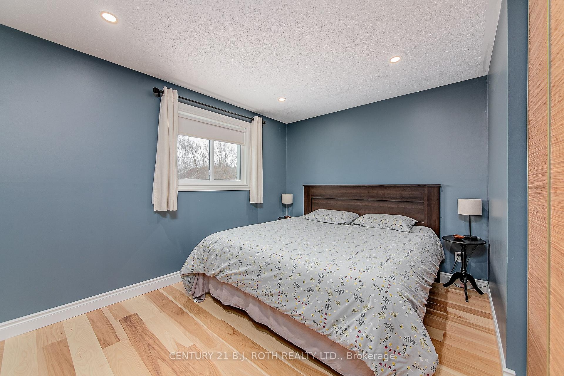 Photo 14 of 242 Spencer Avenue, Essa, Thornton — HOMEH