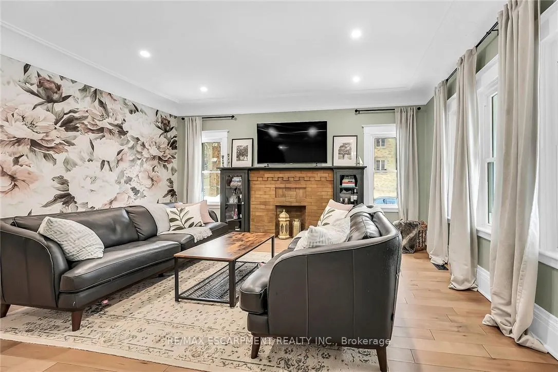 Photo 5 of 444 Maple Avenue, Hamilton, Delta — HOMEH