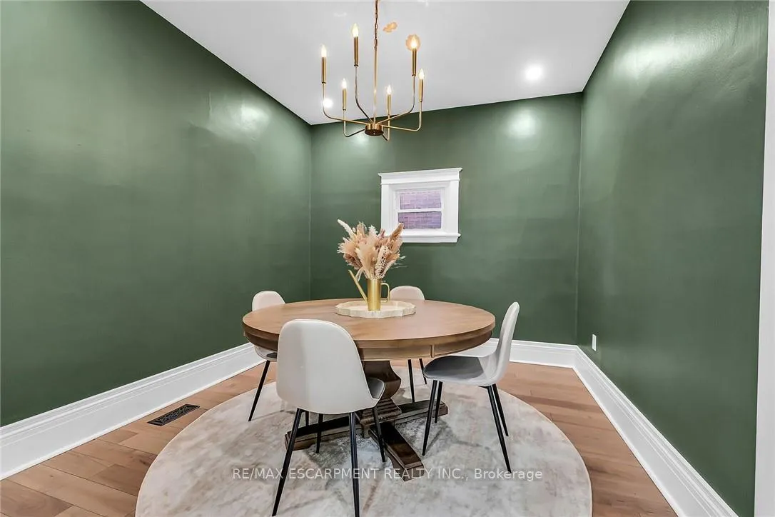 Photo 10 of 444 Maple Avenue, Hamilton, Delta — HOMEH