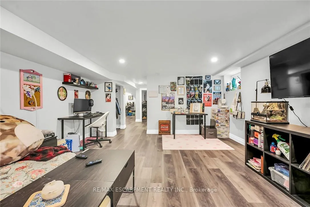 Photo 33 of 444 Maple Avenue, Hamilton, Delta — HOMEH