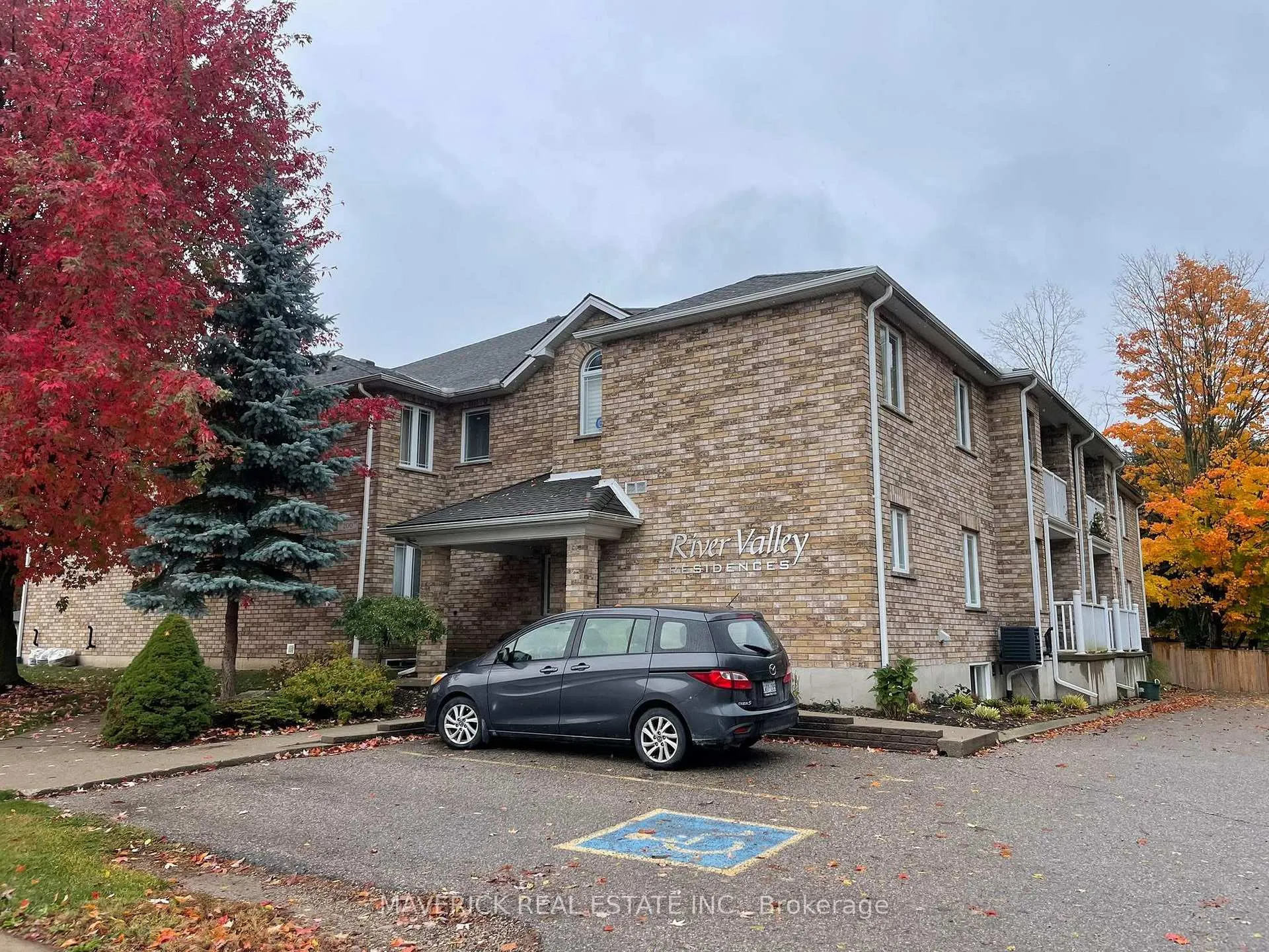 Front of Unit 8, 200 Brock Street