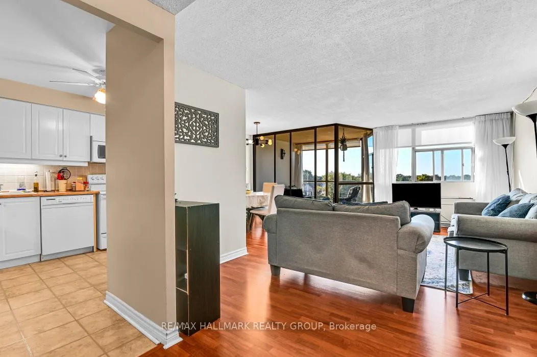 Photo 10 of Unit 708, 2760 Carousel Cres, Ottawa, Emerald Woods/Sawmill Creek — HOMEH