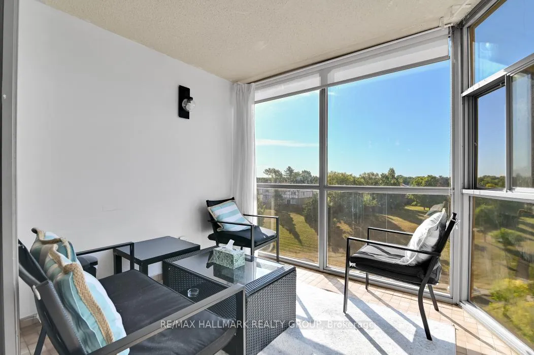 Photo 16 of Unit 708, 2760 Carousel Cres, Ottawa, Emerald Woods/Sawmill Creek — HOMEH