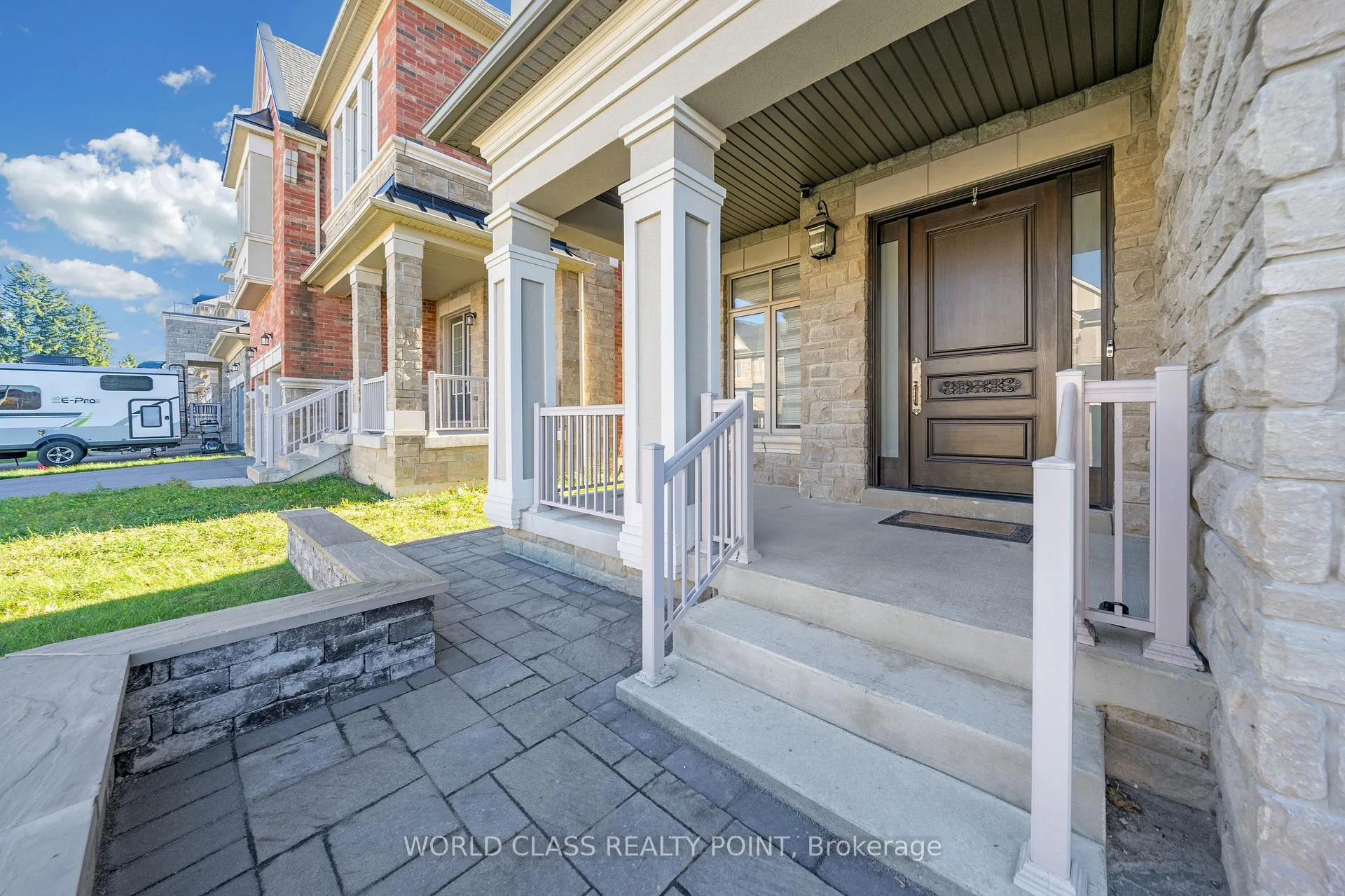 Photo 2 of 81 Wellspring Avenue, Richmond Hill, Oak Ridges — HOMEH