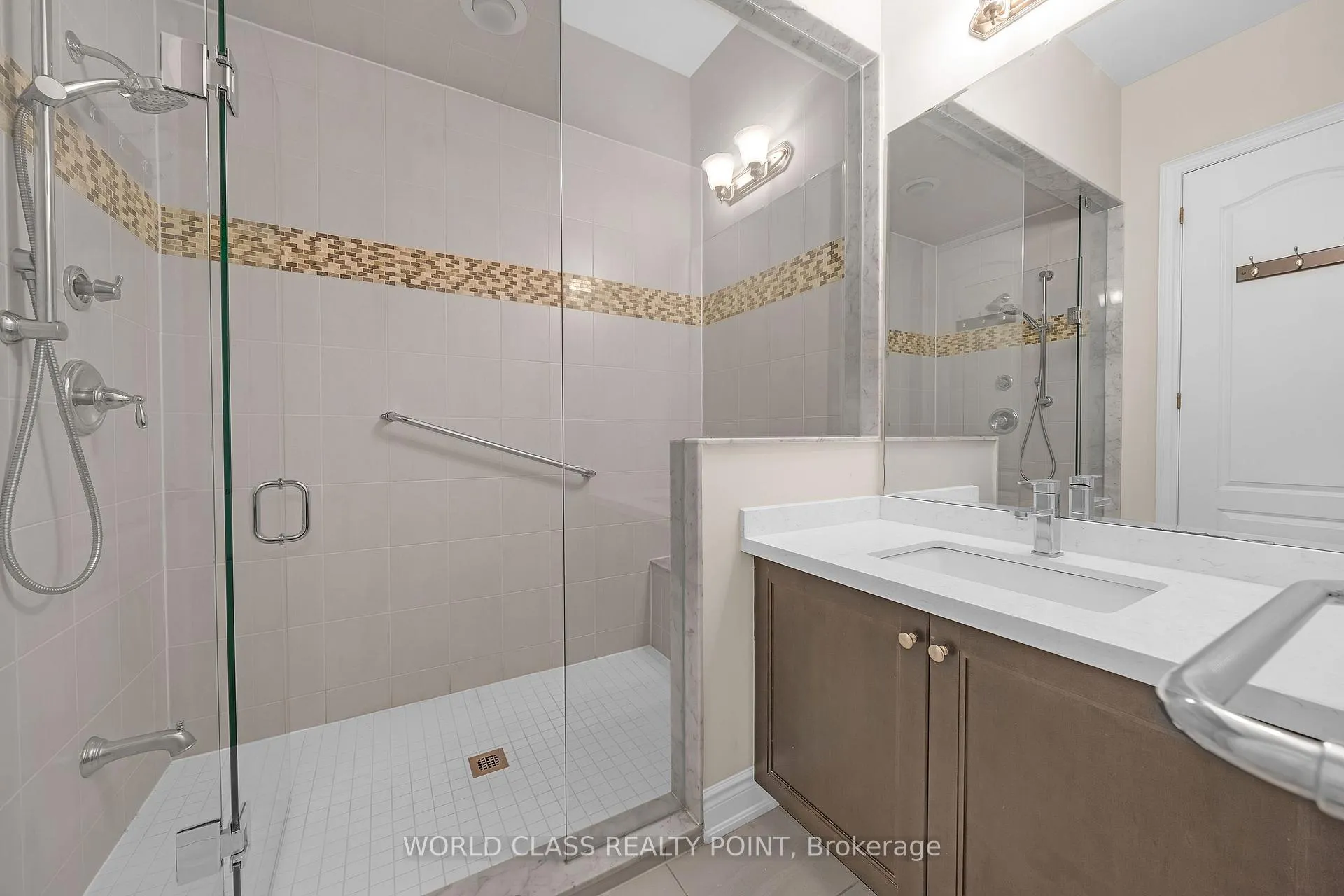 Photo 9 of 81 Wellspring Avenue, Richmond Hill, Oak Ridges — HOMEH