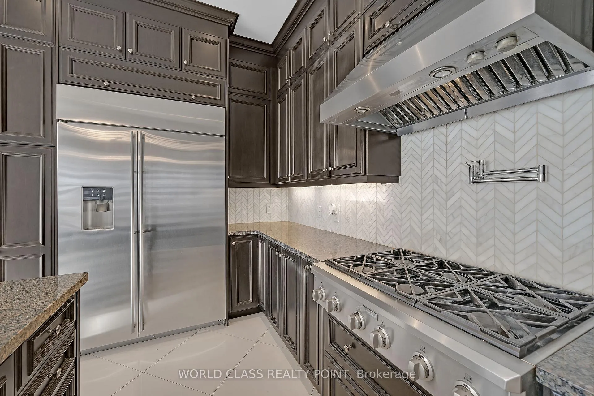 Photo 14 of 81 Wellspring Avenue, Richmond Hill, Oak Ridges — HOMEH