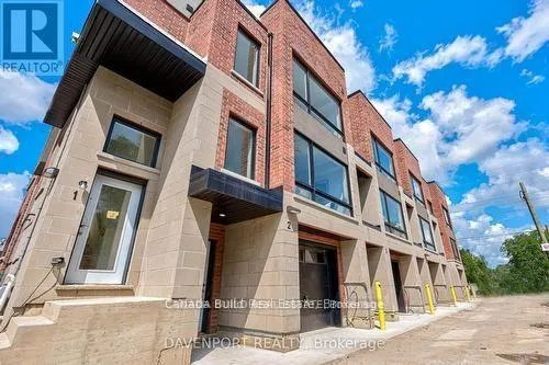Front of Unit 1, 183 victoria Street N