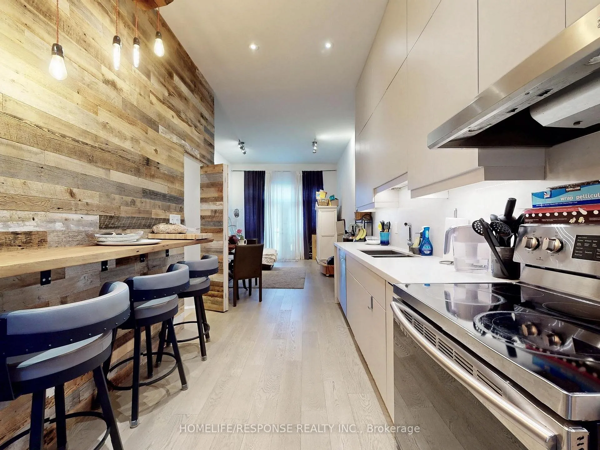 Photo 7 of 1095 Dundas Street E, Toronto, South Riverdale — HOMEH