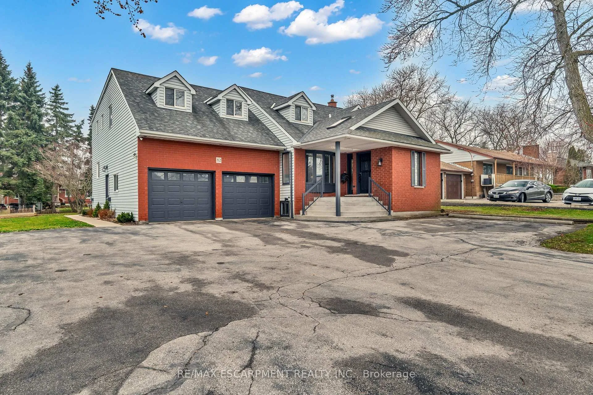 Front of 82 Rymal Road E
