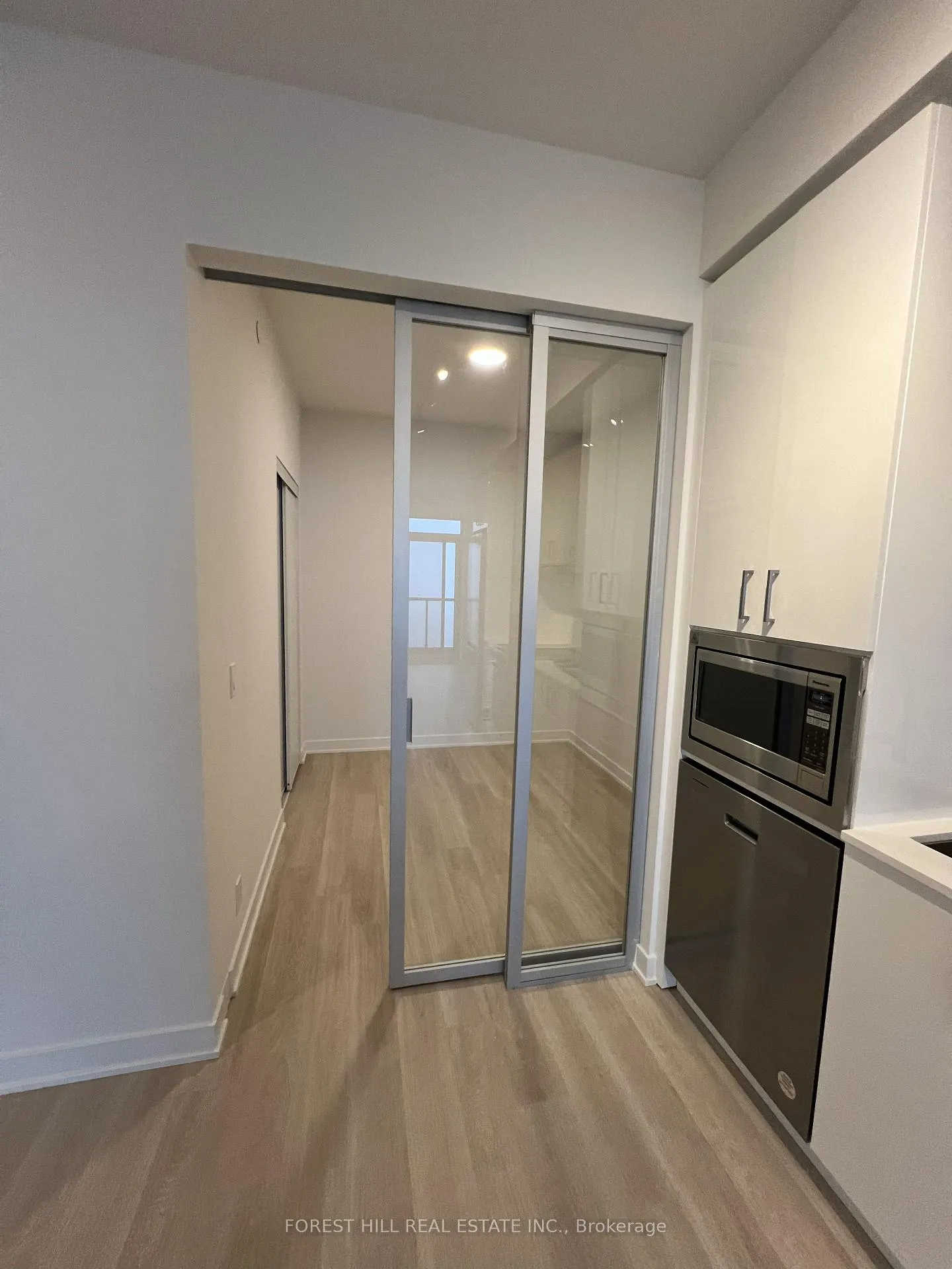 Photo 3 of Unit 3204, 30 Upper Mall Way, Vaughan, Brownridge — HOMEH