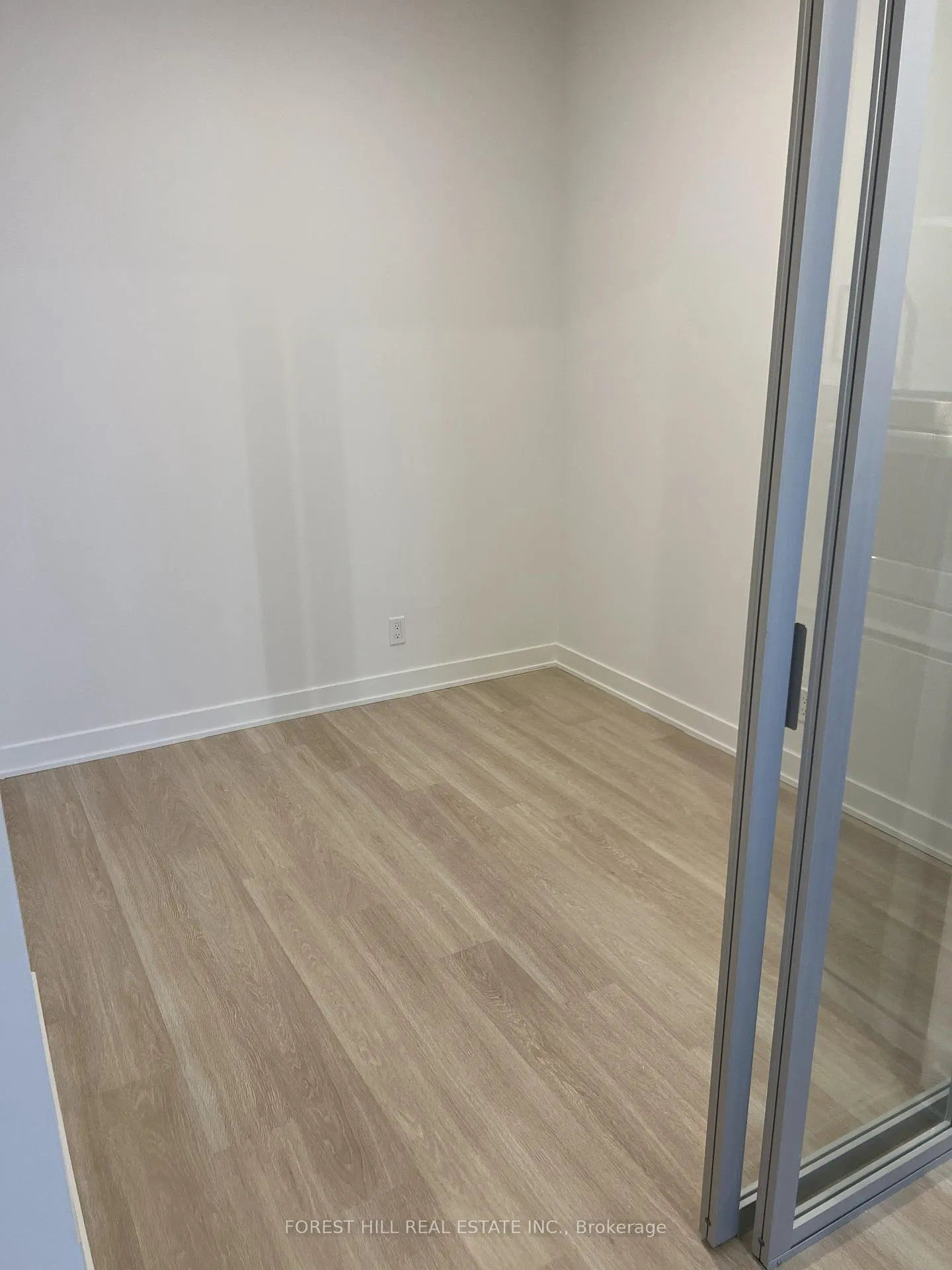 Photo 4 of Unit 3204, 30 Upper Mall Way, Vaughan, Brownridge — HOMEH