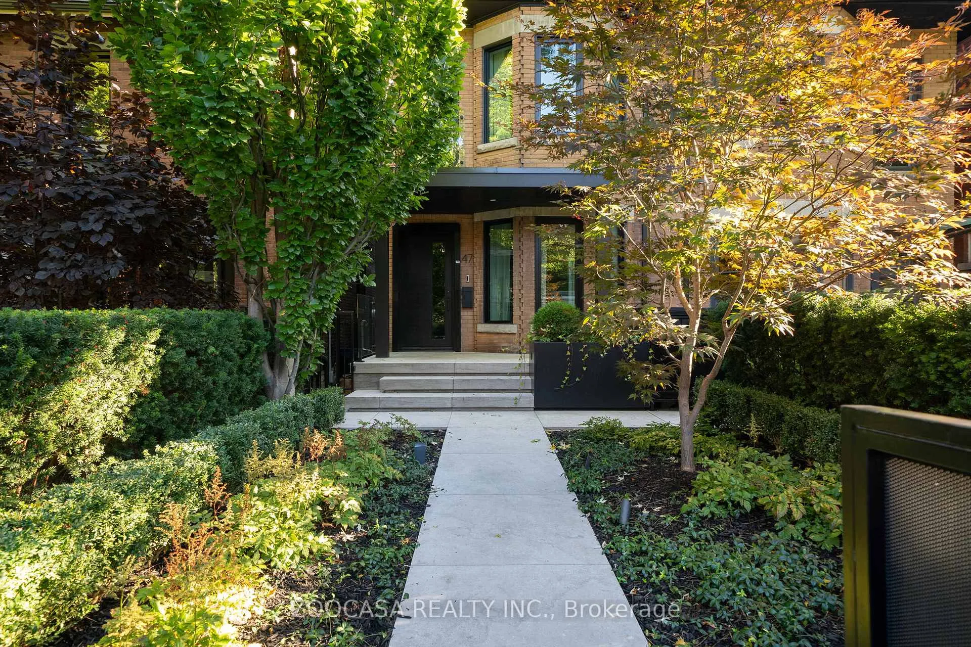 Photo 1 of 47 Roxborough Street W, Toronto, The Annex — HOMEH
