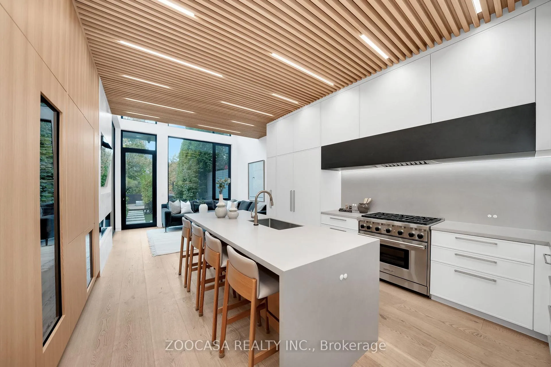 Photo 3 of 47 Roxborough Street W, Toronto, The Annex — HOMEH