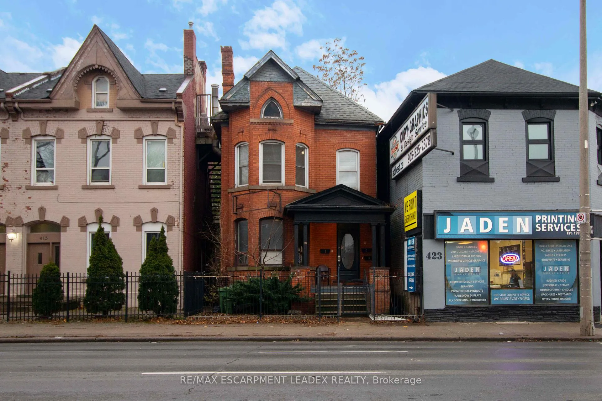 Front of 417 King Street W